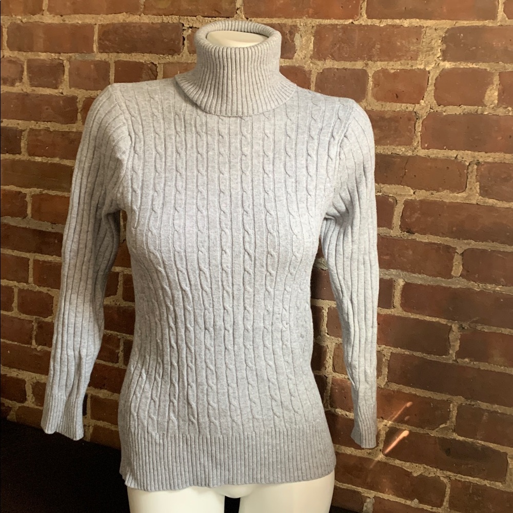 Gray Cable Knit Turtleneck Sweater Ribbed